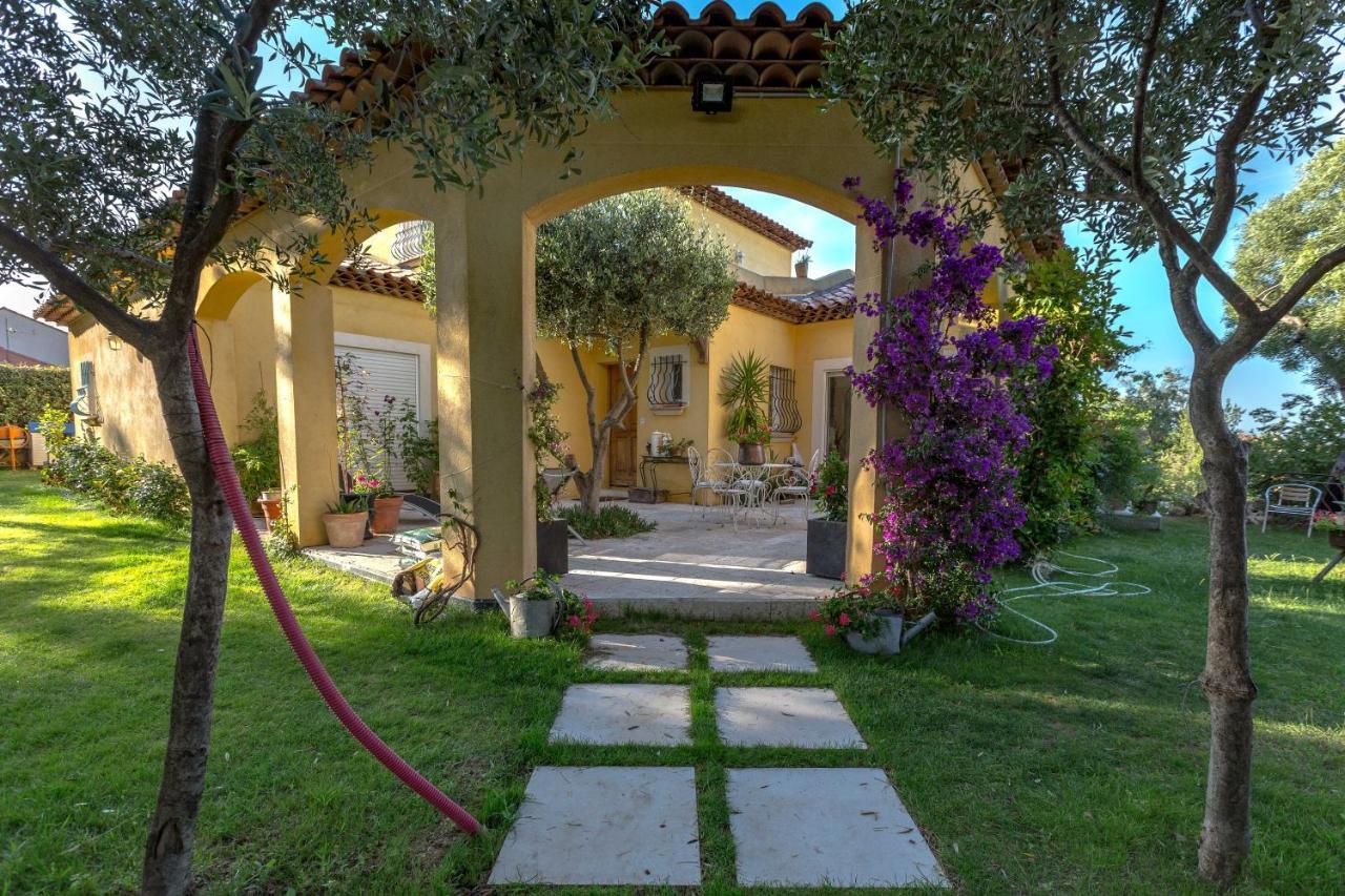Villa De La Terre Blanche Санари-сюр-Мер Екстериор снимка